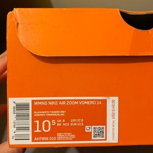 Women’s Nike Air Zoom Vomero 14 size 10.5.